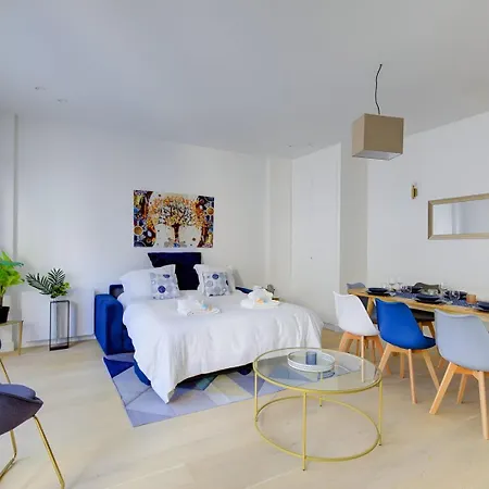 Bluestay 190 - Superb