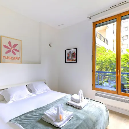 Bluestay 190 - Superb *