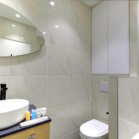 Bluestay 190 - Superb * Saint-Mandé